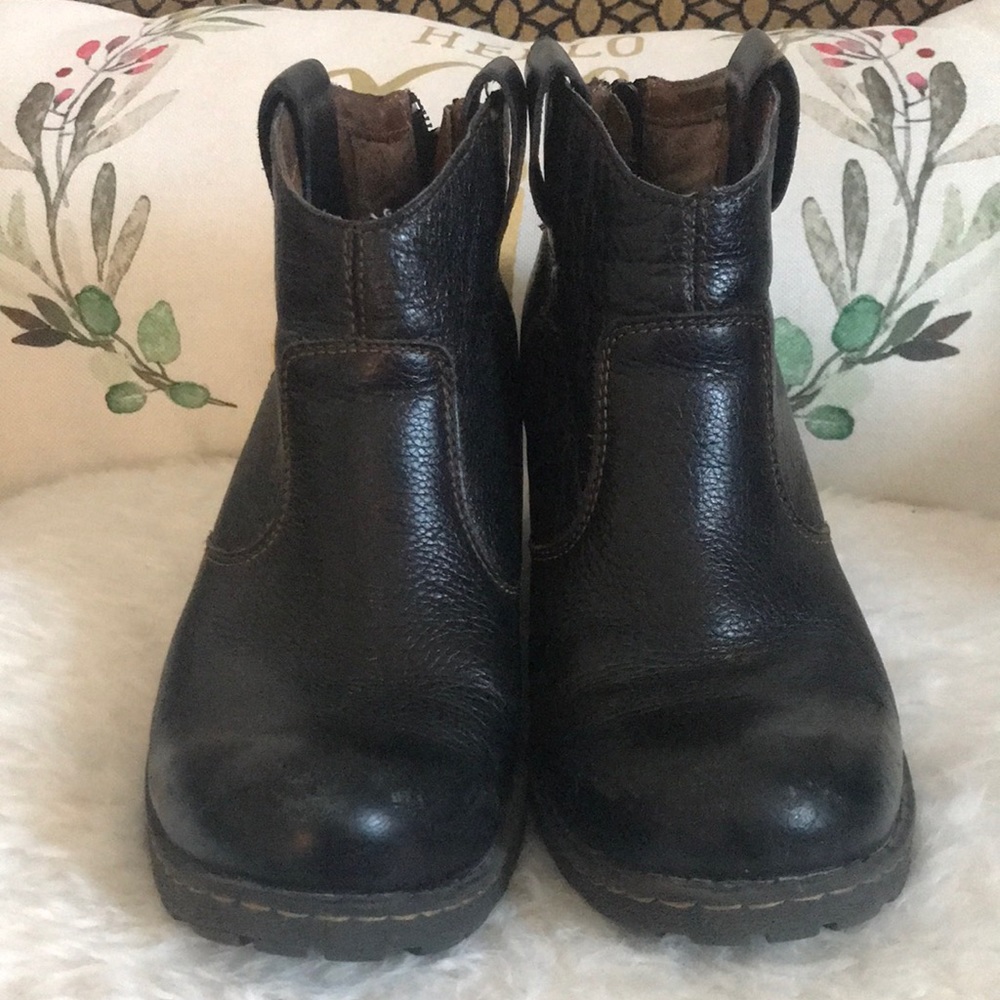 BOC leather ankle boots has 2 inch heel.